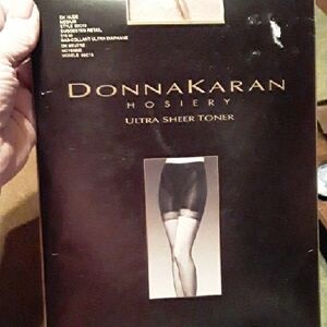 NWT Donna Karan Hosiery Medium Ultra Sheer Toner Dk Nude